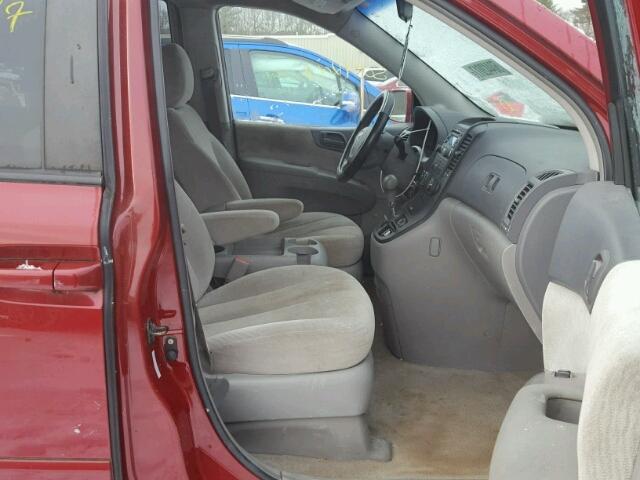 KNDMB233366051995 - 2006 KIA SEDONA EX RED photo 5