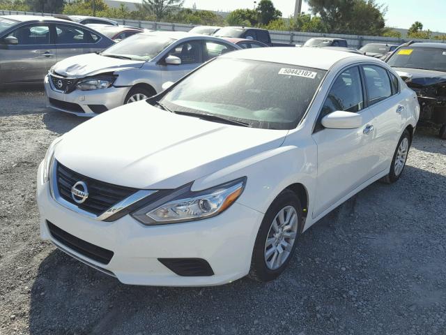 1N4AL3AP0HN322327 - 2017 NISSAN ALTIMA 2.5 WHITE photo 2