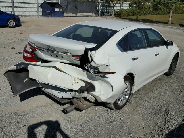 1N4AL3AP0HN322327 - 2017 NISSAN ALTIMA 2.5 WHITE photo 4