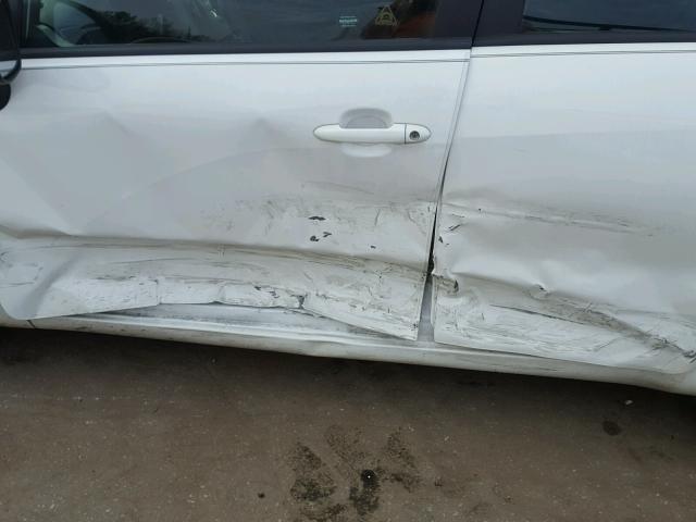 KNADM4A39G6640640 - 2016 KIA RIO LX Սպիտակ լուսանկար 10
