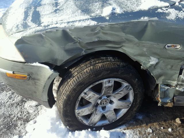 WVWTH63B81P275288 - 2001 VOLKSWAGEN PASSAT GLX 绿色 照片 9