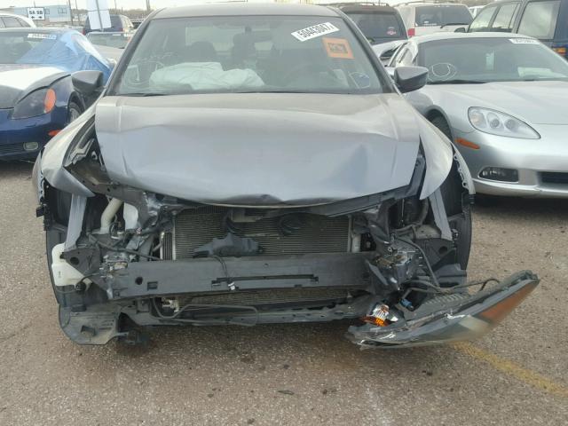 1HGCP2F46AA118257 - 2010 HONDA ACCORD LXP GRAY photo 9