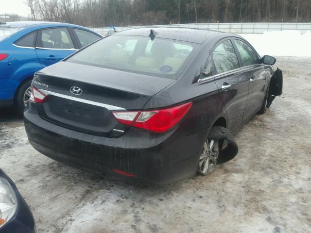 5NPEC4AC9BH222829 - 2011 HYUNDAI SONATA SE BLACK photo 4