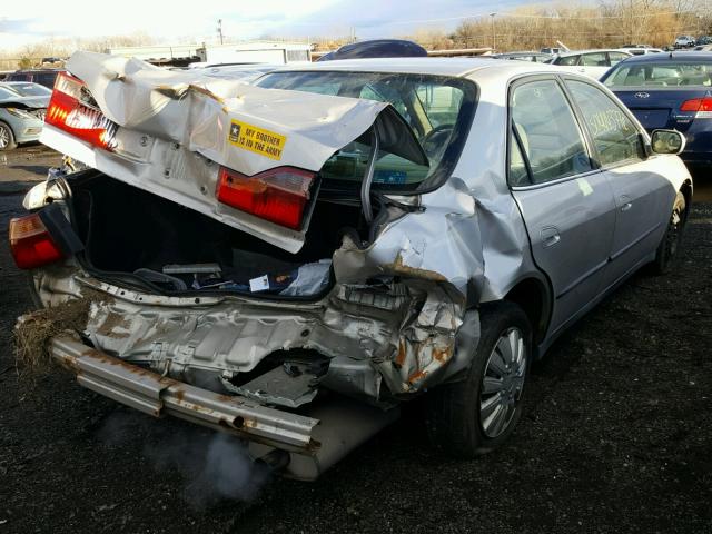 1HGCG6658XA134775 - 1999 HONDA ACCORD LX BEIGE photo 4