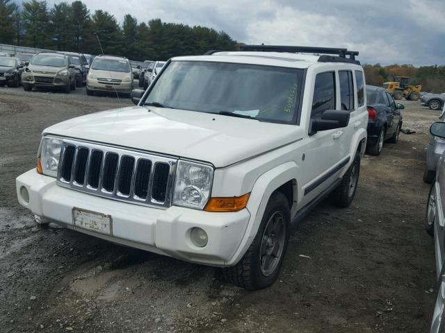 1J8HG48N98C172259 - 2008 JEEP COMMANDER WHITE photo 2