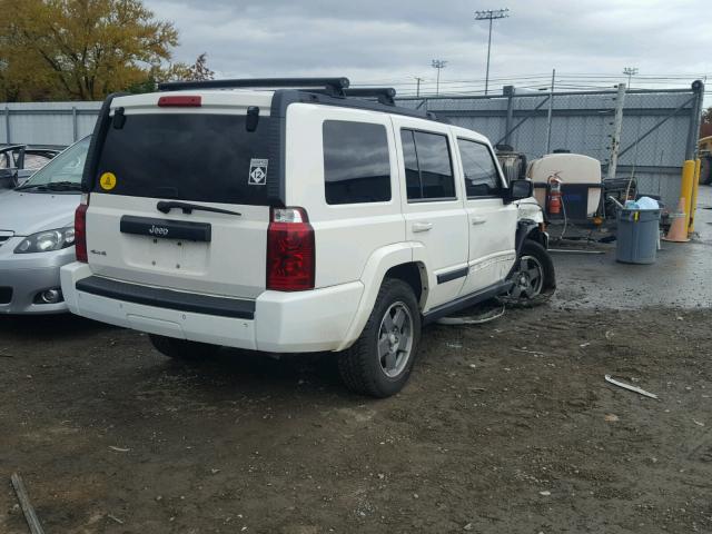 1J8HG48N98C172259 - 2008 JEEP COMMANDER WHITE photo 4