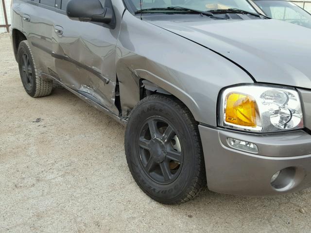 1GKDT13S572108189 - 2007 GMC ENVOY BROWN photo 9