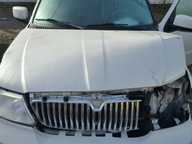 5LMFU28596LJ07039 - 2006 LINCOLN NAVIGATOR Ақ фото 7