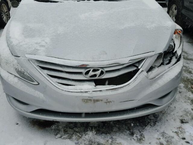 5NPEB4AC9BH293029 - 2011 HYUNDAI SONATA GLS SILVER photo 7