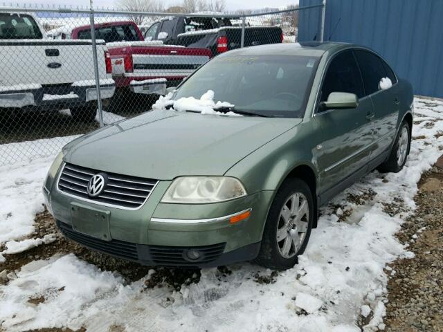 WVWTH63BX1P194177 - 2001 VOLKSWAGEN PASSAT GLX GREEN photo 2