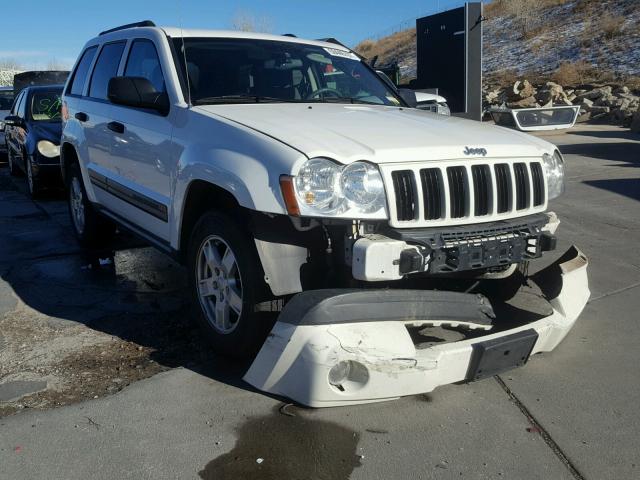 1J4HR48N86C217412 - 2006 JEEP GRAND CHER WHITE photo 1