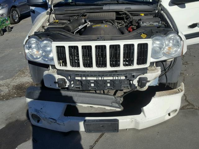 1J4HR48N86C217412 - 2006 JEEP GRAND CHER WHITE photo 7