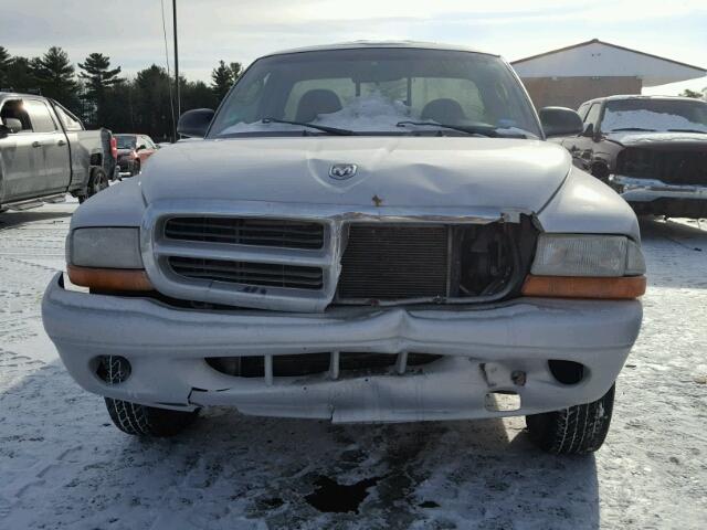 1D7FL16K74S573767 - 2004 DODGE DAKOTA SXT SILVER photo 9