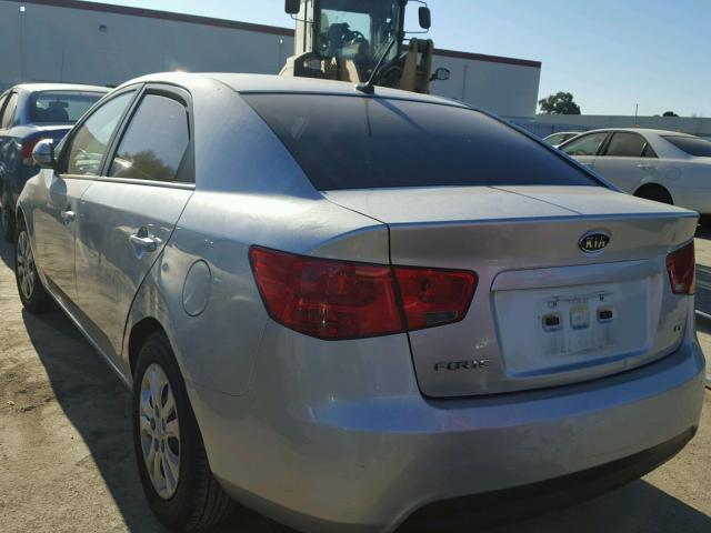 KNAFU4A2XC5582425 - 2012 KIA FORTE EX SILVER photo 3