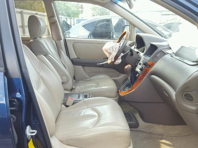 JTJGF10U210106826 - 2001 LEXUS RX 300 BLUE photo 5