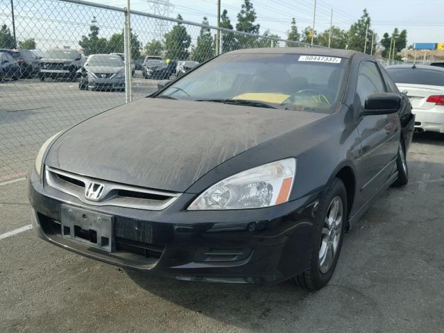 1HGCM727X6A006168 - 2006 HONDA ACCORD EX BLACK photo 2