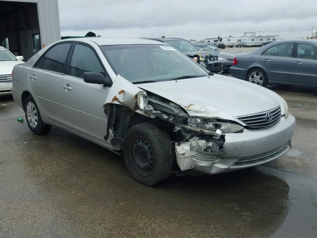 4T1BE32K05U941597 - 2005 TOYOTA CAMRY LE SILVER photo 1