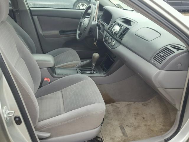 4T1BE32K05U941597 - 2005 TOYOTA CAMRY LE ვერცხლისფერი ფოტო 5
