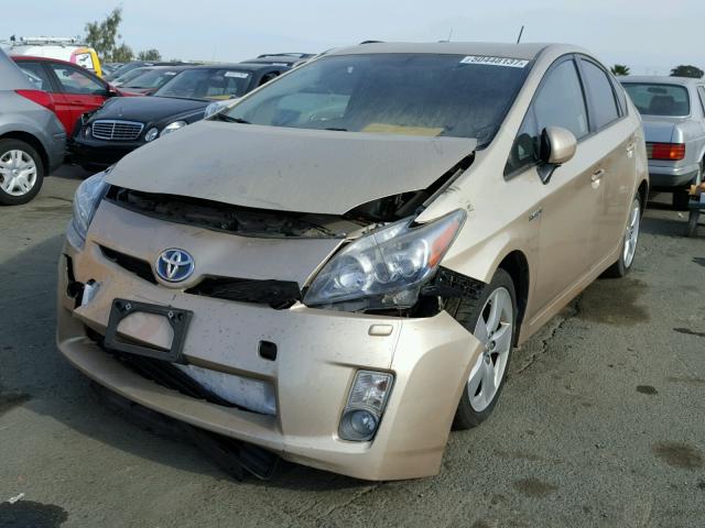 JTDKN3DU3A1232628 - 2010 TOYOTA PRIUS GOLD photo 2