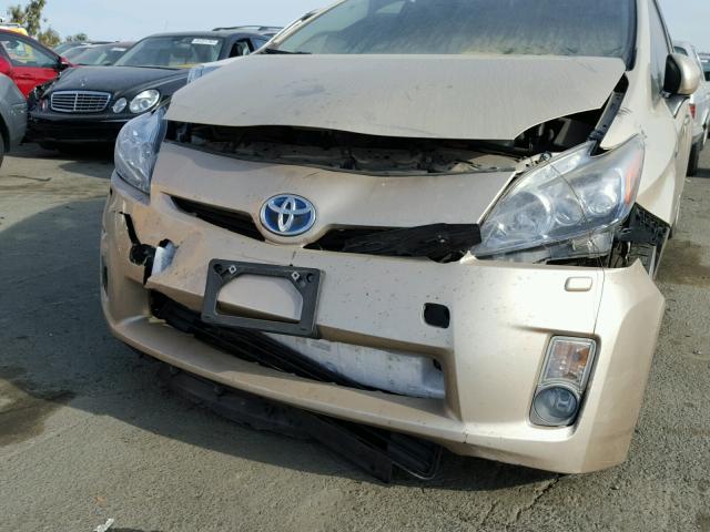 JTDKN3DU3A1232628 - 2010 TOYOTA PRIUS GOLD photo 9