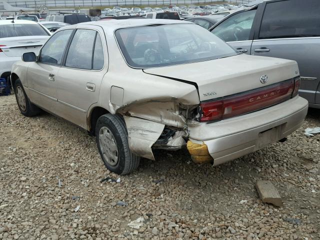 4T1SK12E3NU105743 - 1992 TOYOTA CAMRY LE TAN photo 3