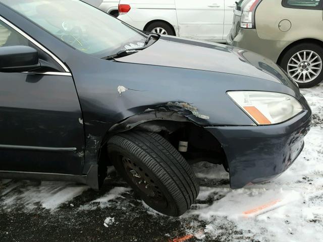 1HGCM66355A076810 - 2005 HONDA ACCORD LX GRAY photo 9