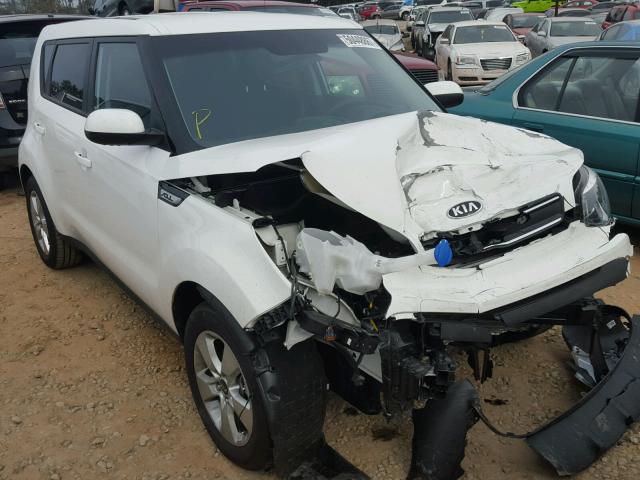 KNDJN2A28H7473763 - 2017 KIA SOUL WHITE photo 1