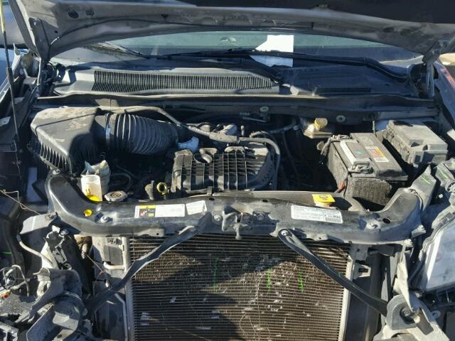 2C4RC1BG9DR696397 - 2013 CHRYSLER TOWN & COU SILVER photo 7