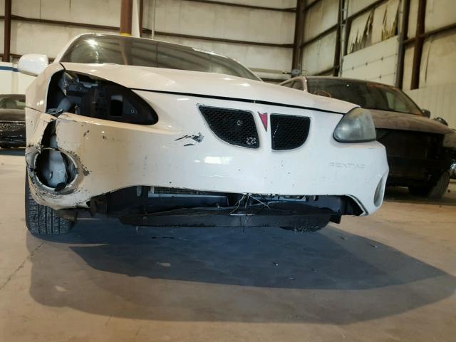 2G2WP552171107543 - 2007 PONTIAC GRAND PRIX WHITE photo 9