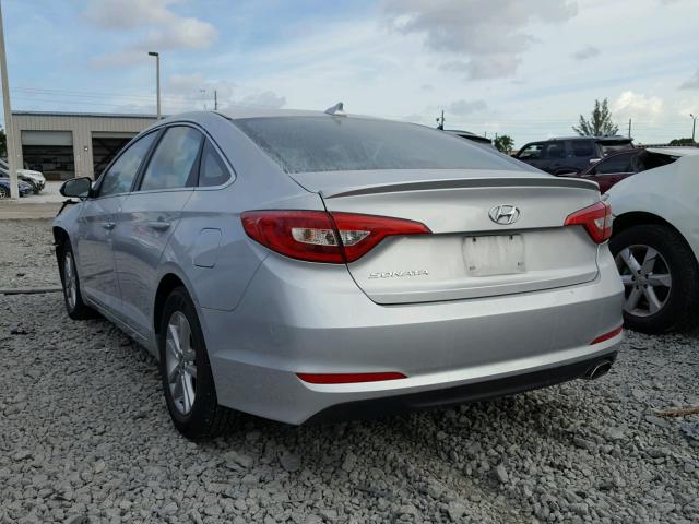 5NPE24AF3HH527202 - 2017 HYUNDAI SONATA SE SILVER photo 3