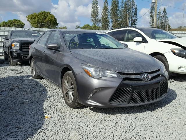 4T1BF1FK6GU173901 - 2016 TOYOTA CAMRY LE GRAY photo 1