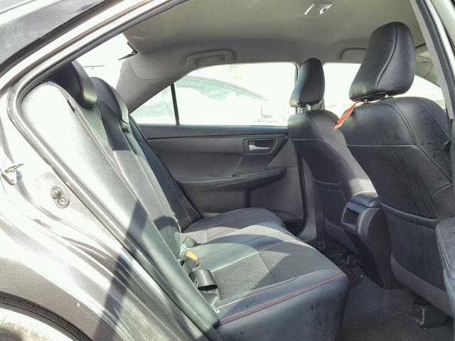 4T1BF1FK6GU173901 - 2016 TOYOTA CAMRY LE ნაცრისფერი ფოტო 6