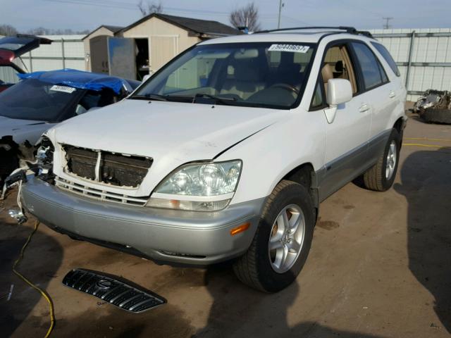 JTJHF10U510180844 - 2001 LEXUS RX 300 WHITE photo 2