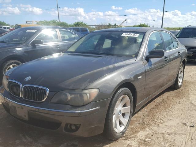 WBAHL83596DT03180 - 2006 BMW 750 I GRAY photo 2