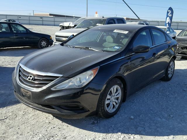 5NPEB4AC4BH111673 - 2011 HYUNDAI SONATA GLS BLACK photo 2