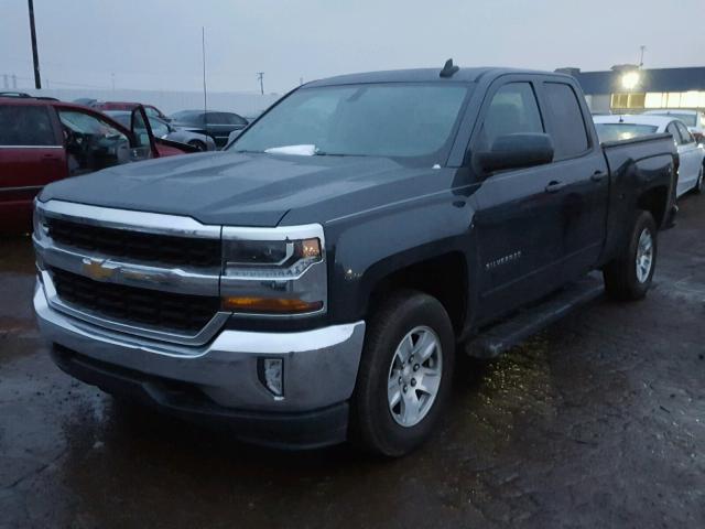 1GCVKREH4HZ145469 - 2017 CHEVROLET SILVERADO GRAY photo 2