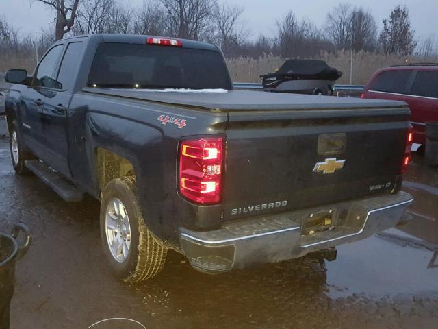 1GCVKREH4HZ145469 - 2017 CHEVROLET SILVERADO GRAY photo 3