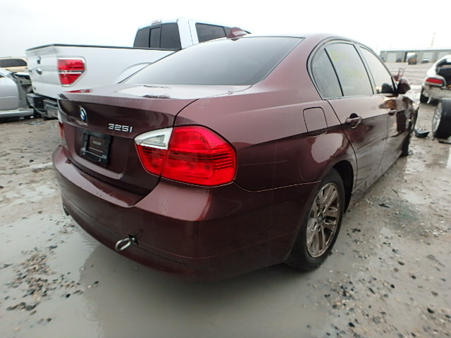 WBAVB13576PT04520 - 2006 BMW 325 I MAROON photo 4