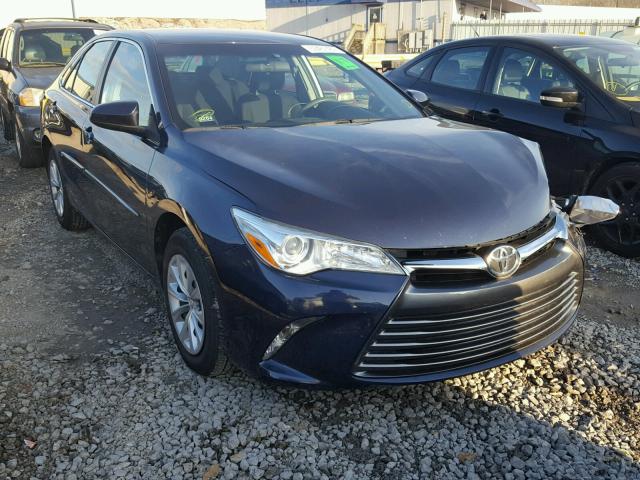 4T1BF1FK3GU537983 - 2016 TOYOTA CAMRY LE ლურჯი ფოტო 1