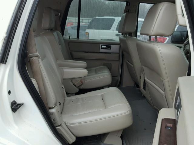 1FMFU20558LA56320 - 2008 FORD EXPEDITION WHITE photo 6