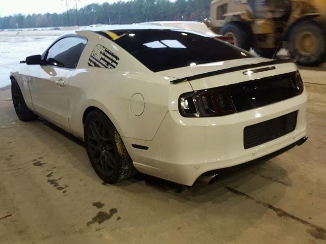 1ZVBP8AM1E5249127 - 2014 FORD MUSTANG WHITE photo 3