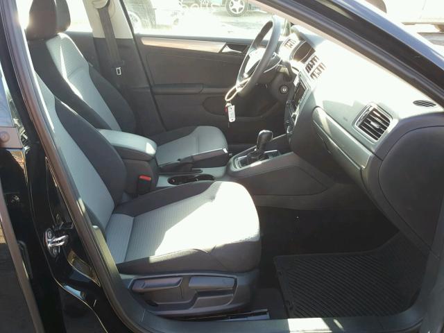 3VW2B7AJ8HM329263 - 2017 VOLKSWAGEN JETTA S 黑色 照片 5