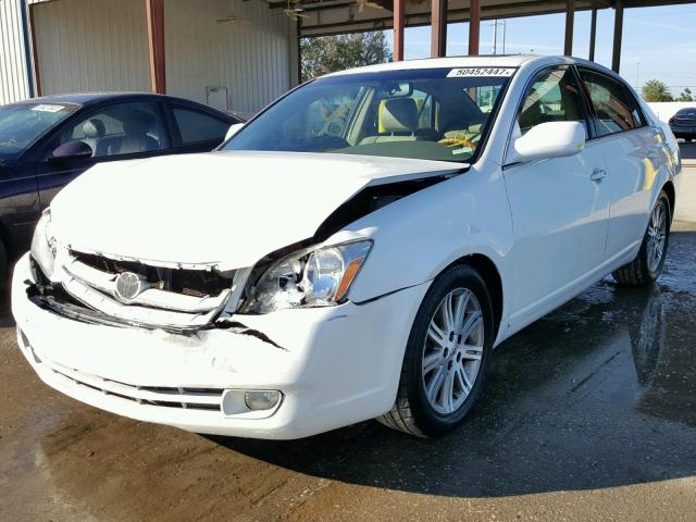 4T1BK36BX7U245240 - 2007 TOYOTA AVALON XL WHITE photo 2