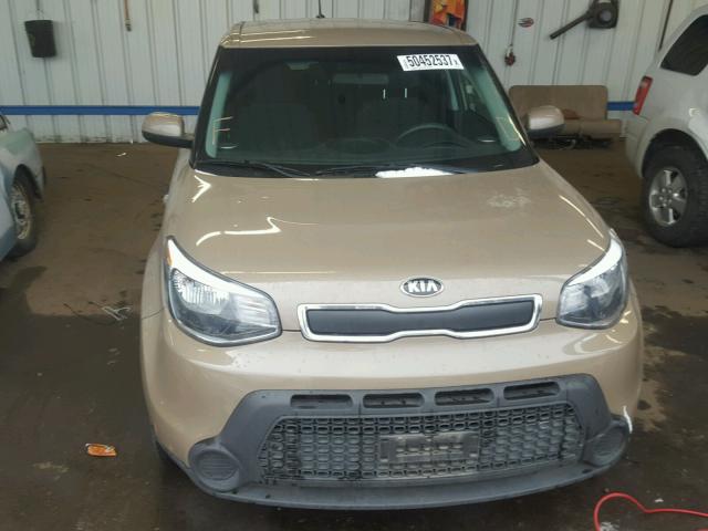 KNDJN2A22E7084077 - 2014 KIA SOUL TAN photo 9