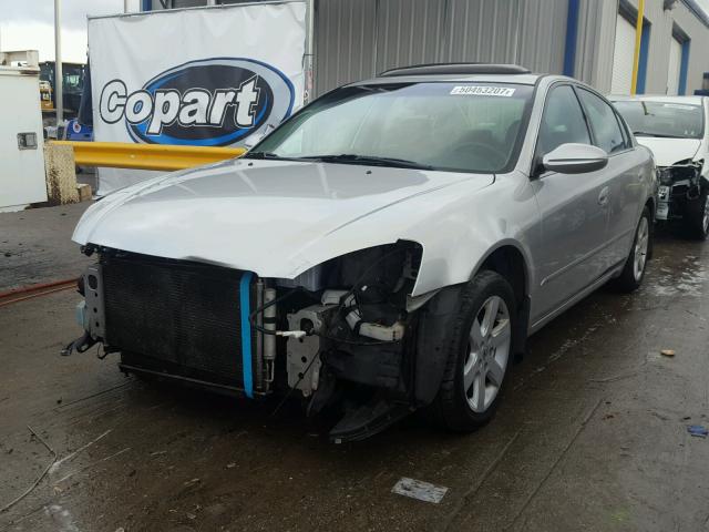 1N4AL11D24C175699 - 2004 NISSAN ALTIMA BAS SILVER photo 2