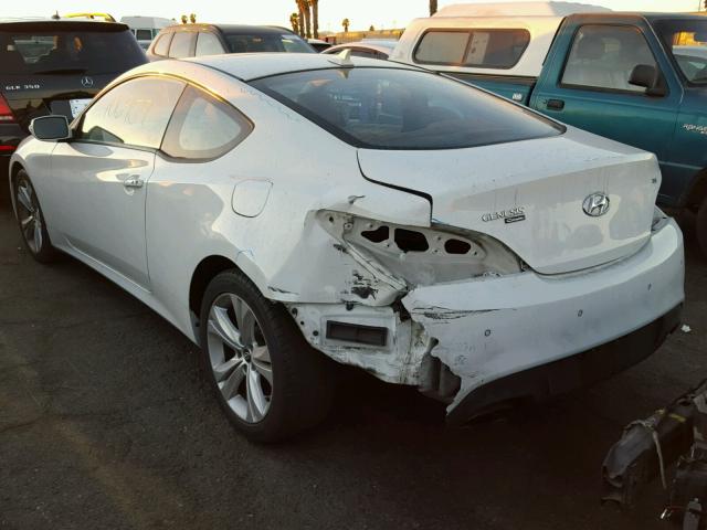 KMHHU6KH5AU018822 - 2010 HYUNDAI GENESIS CO WHITE photo 3