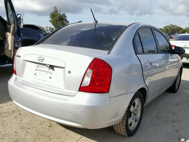 KMHCN46C96U008683 - 2006 HYUNDAI ACCENT GLS SILVER photo 4