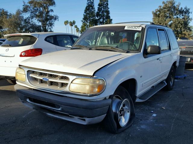 1FMZU35P2WZA15165 - 1998 FORD EXPLORER WHITE photo 2