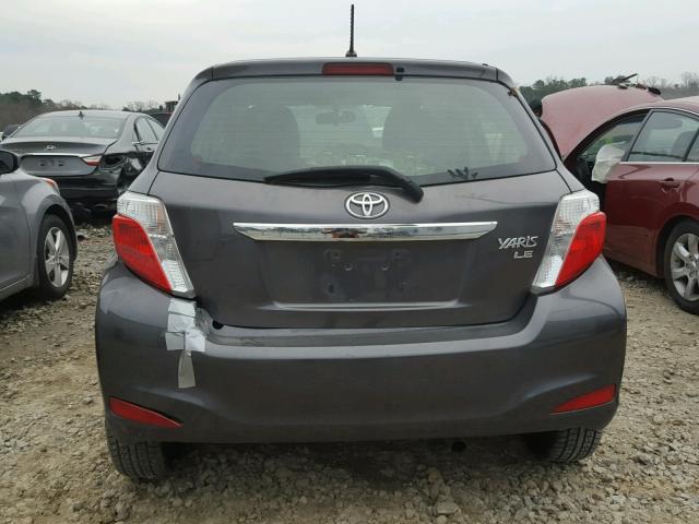 JTDKTUD36DD550474 - 2013 TOYOTA YARIS GRAY photo 9