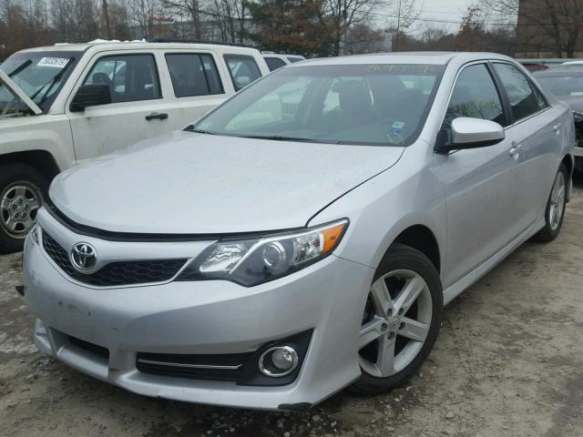 4T1BF1FK4CU108846 - 2012 TOYOTA CAMRY BASE SILVER photo 2